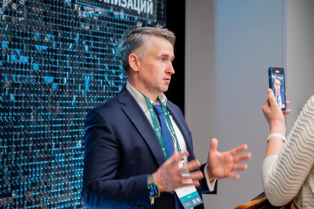 Сергей Тахиев закрыл сделку по размещению облигаций на сумму $350 млн с рекордно-низкой ставкой купона в 6,7% для российского рынка Сергей Тахиев закрыл сделку по размещению облигаций на сумму $350 млн с рекордно-низкой ставкой купона в 6,7% для российского рынка